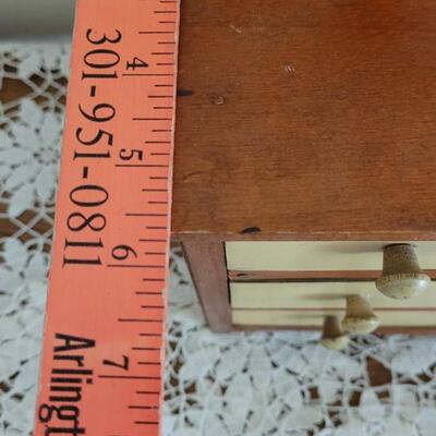 Lot 171: Vintage Painted Wood Jewelry Box