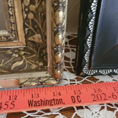 Lot 172: Antique Picture Frames Gilt and Black & White