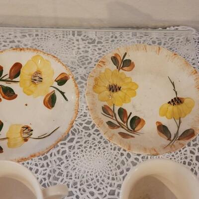 Lot 176: Dimitasse & Tea Cups & Saucers