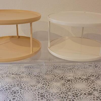 Lot 177: Vintage Lazy Susans