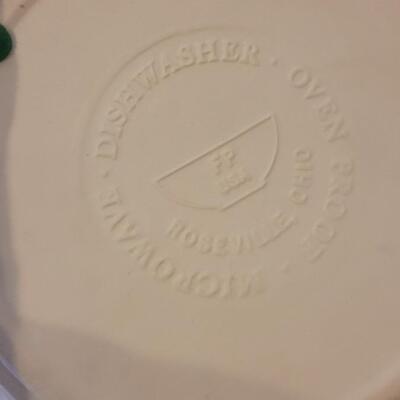 Lot 178: Contemporary Rossville, Ohio Pie Plate, Glass Juicer, Measuring Cups, Kitchen Utensils and Vintage Cookie Cutters