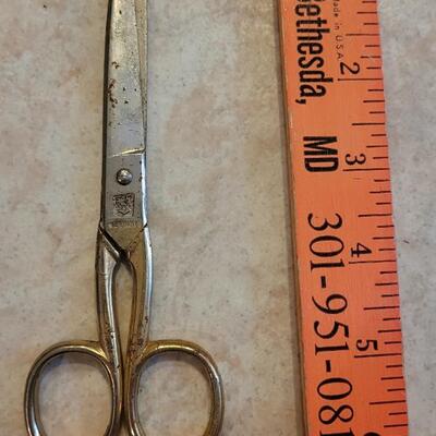 Lot 179: Vintage Metal Handle Scissors lot - Wiss, Farr, Germany