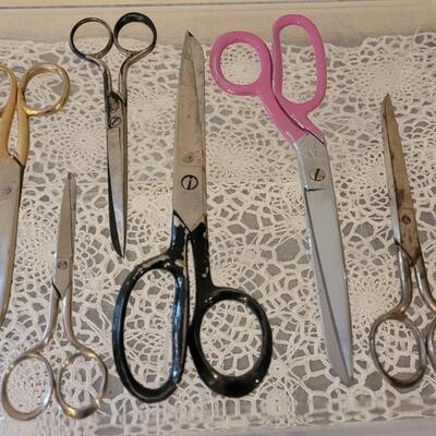 Lot 179: Vintage Metal Handle Scissors lot - Wiss, Farr, Germany