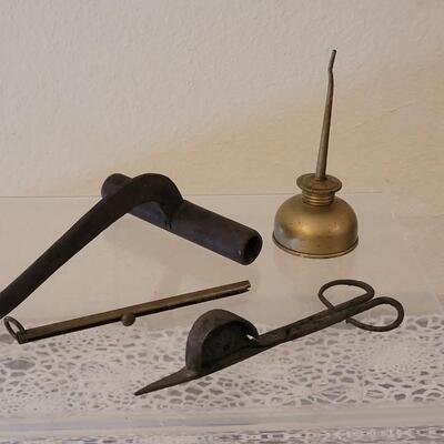 Lot 180: Vintage Tools - Great for Deco