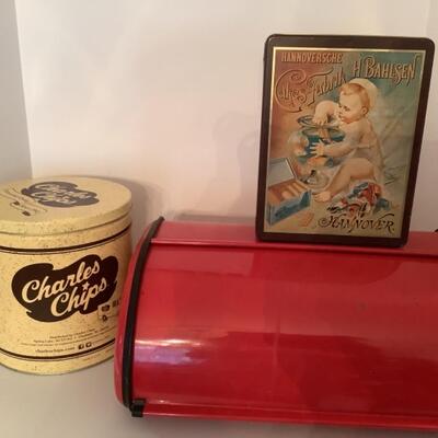 K684 Red Bread Box with 2 Collectible Tins