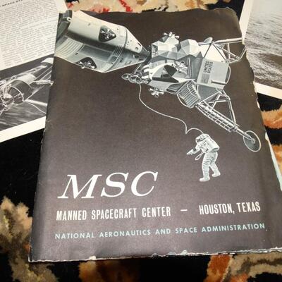 #MSC #1  MSC Manned Spacecraft Center Presentation Brochure Packet - Nasa Facts