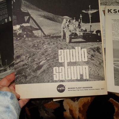 #JFSP50 - John F. Kennedy Space Center Folder Presentation Packet - Apollo 16, Autographed National Conference