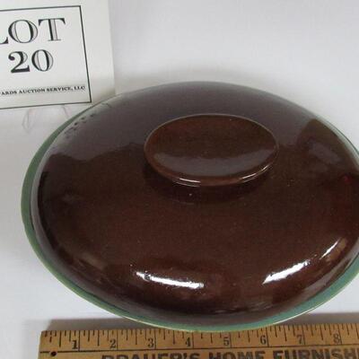 1940s Red Wing Bakeware Oomph Oval Covered Baker