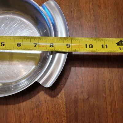 Lot 194: Stainless Platters Serving Bowls and Accordian Hot Pad