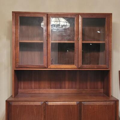 Lot 197: Mid Century Modern FOUNDERS American Walnet China Cabinet (2 pieces)