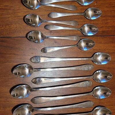 Lot 204: Mid Century Modern Oneida All American Flatware Set