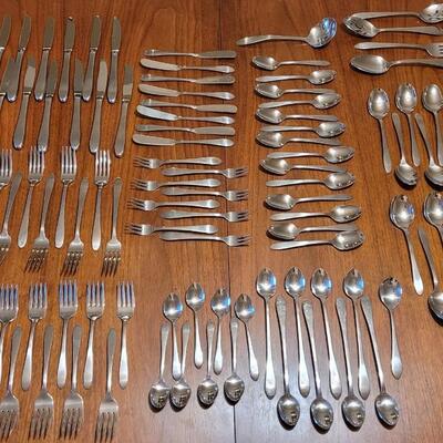 Lot 204: Mid Century Modern Oneida All American Flatware Set
