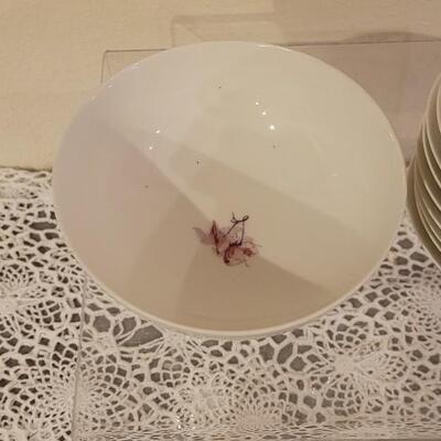 Lot 210: (30 pieces) Antique Haviland Limoges China Set