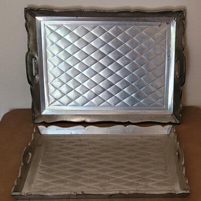 Lot 218: (2) Vintage Matching Pattern Trays