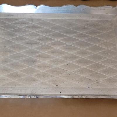 Lot 218: (2) Vintage Matching Pattern Trays