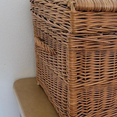 Lot 219: Vintage Large Wicker Trunck