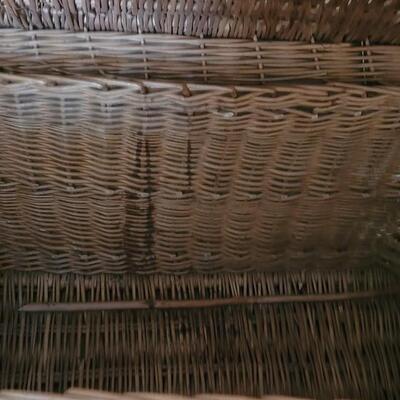 Lot 219: Vintage Large Wicker Trunck