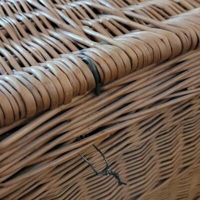 Lot 219: Vintage Large Wicker Trunck