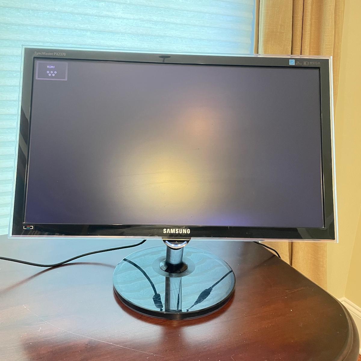 Samsung Model PX2370 Monitor (O SS)