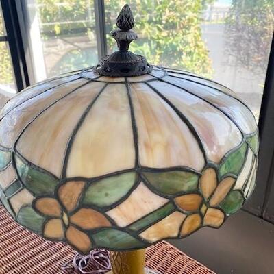 LOT#8P: Antique Lamp