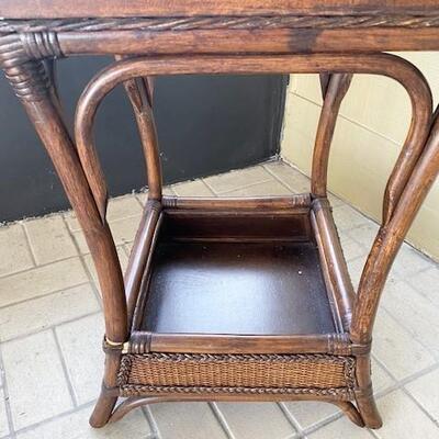 LOT#14P: Wicker Tray Top Table