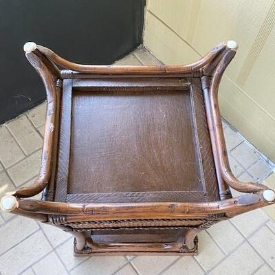 LOT#14P: Wicker Tray Top Table