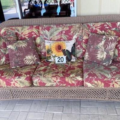 LOT#20P: Wicker Sofa