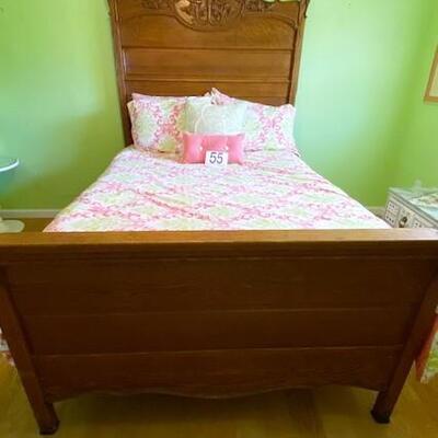 LOT#55B2: Full Size Antique Oak Bed