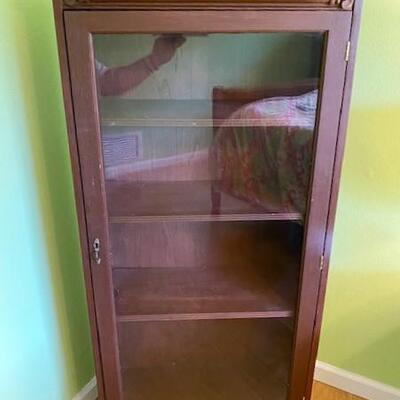 LOT#59B2: Vintage Oak Display Cabinet