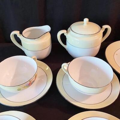 LOT#98D: Noritake Dessert Set