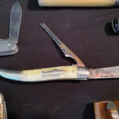 LOT#103D: Assorted Knife Lot
