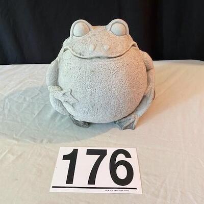 LOT#176L: Frog Statue