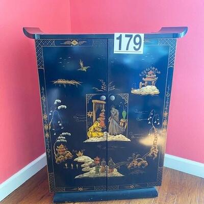 LOT#179L: Chinoiserie Cabinet