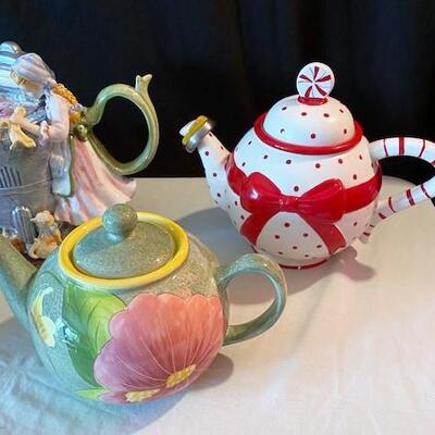 LOT#226L: Teapot Lot #5