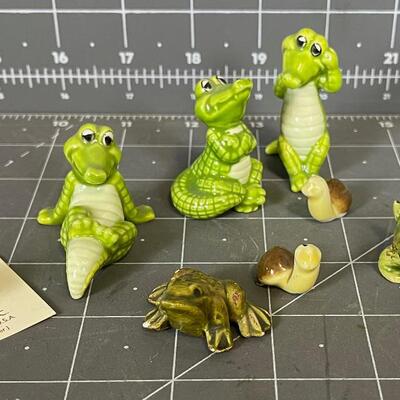 Miniature Figurines: Alligators, Frogs 