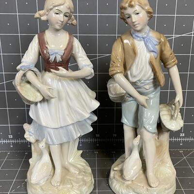 Porcelain Figurines Boy & Girl 