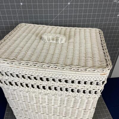 White Wicker Basket with lid