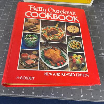  Cook Books, Vintage and Creative 