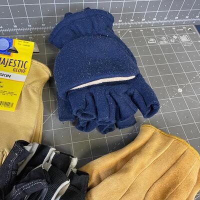 4 pair of Men's Glove All Large, newish 