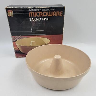ANCHOR HOCKING MICROWARE BAKING RING