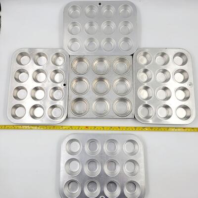 METAL MINI MUFFIN BAKERS TRAYS