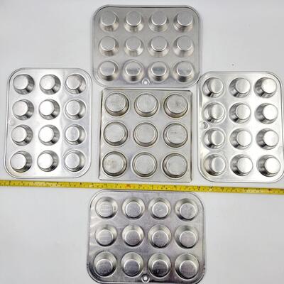 METAL MINI MUFFIN BAKERS TRAYS