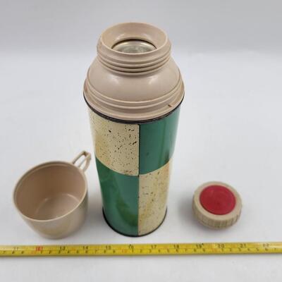 VINTAGE HOLIDAY QUART THERMOS