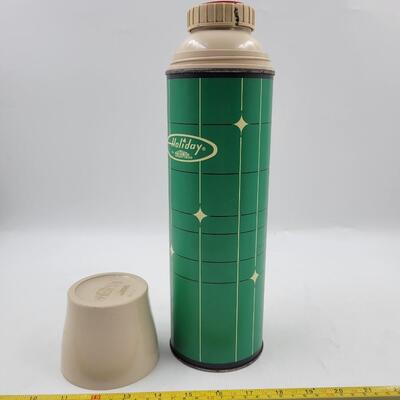 VINTAGE HOLIDAY QUART THERMOS