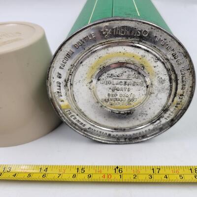 VINTAGE HOLIDAY QUART THERMOS