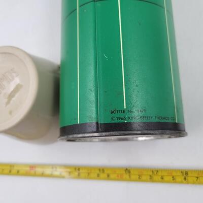 VINTAGE HOLIDAY QUART THERMOS