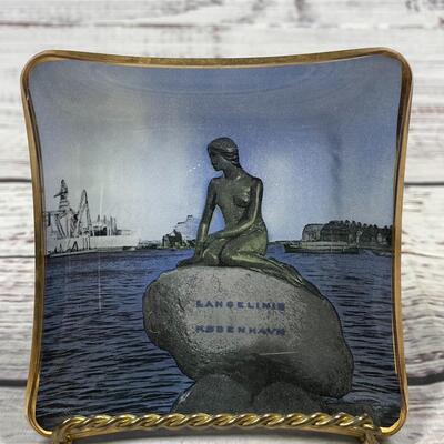 Mini Plate Designed with a Woman Statue on a Rock