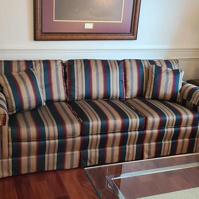 Lot 302: Sherrill Furniture: Three Cushion Multi-Color Sofa #2 (Golds, Burgundy, Evergreens)