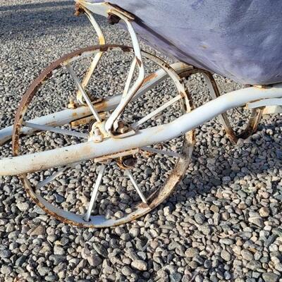 Lot 229: Antique Farm and Garden Metal Wheel Wheelbarrow