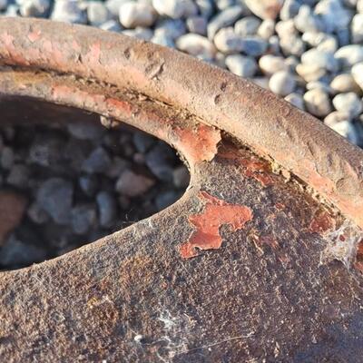 Lot 231: Vintage Farm And Garden Landscaping Accent Chippy Paint Rim